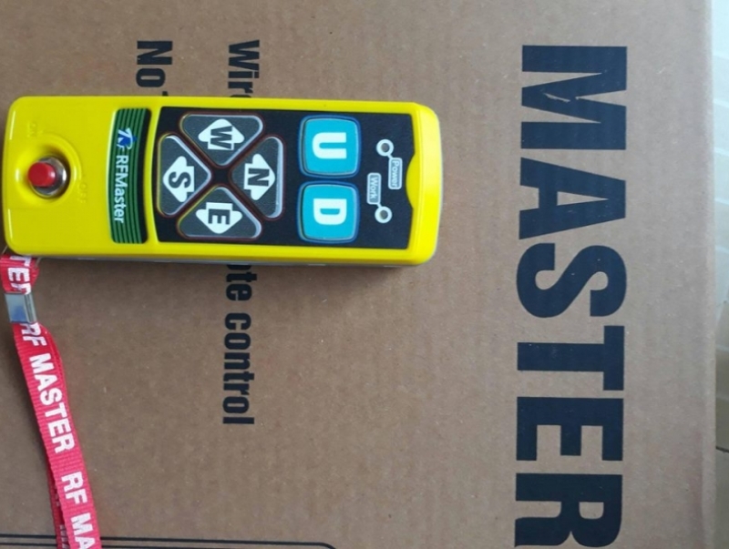 Remote từ xa Master