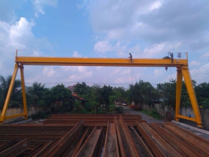 Cổng trục dầm đôi 5 tấn Khẩu Độ 24M